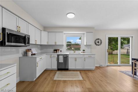 6881 Lantern Lane Parma Heights OH 44130