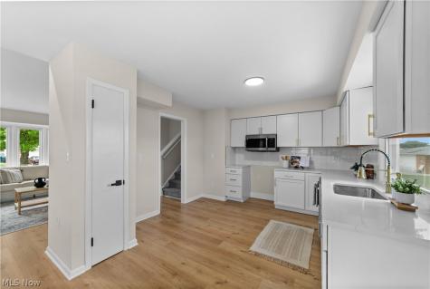6881 Lantern Lane Parma Heights OH 44130