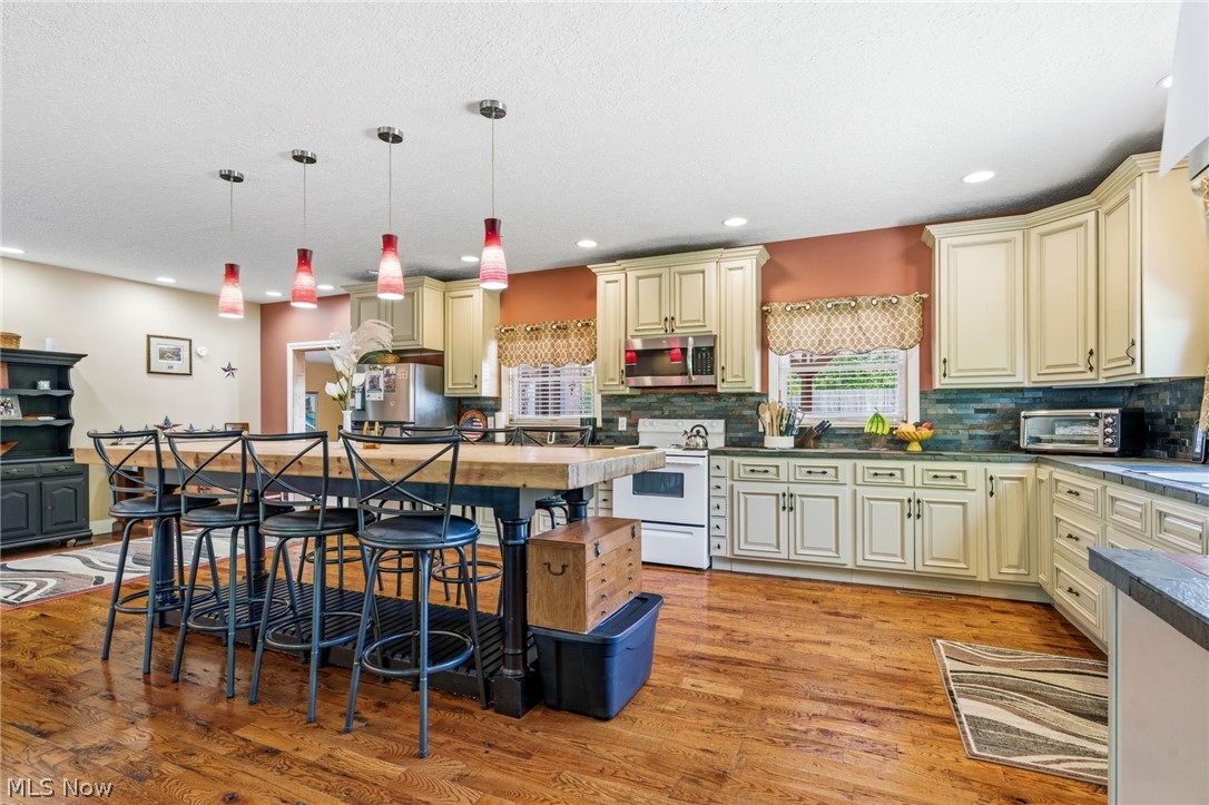 20101 Western Reserve Road North Benton OH 44449