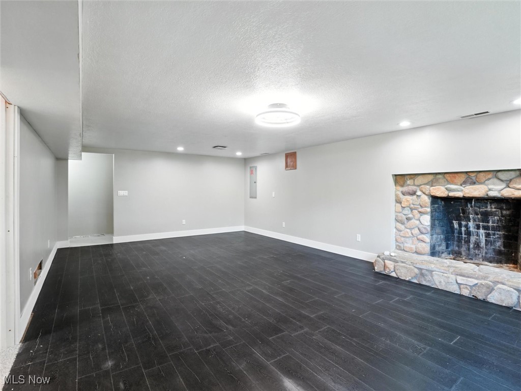 3337 Pioneer Trail Mantua OH 44255