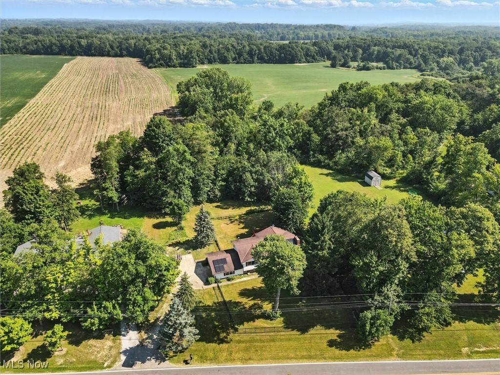 3337 Pioneer Trail Mantua OH 44255