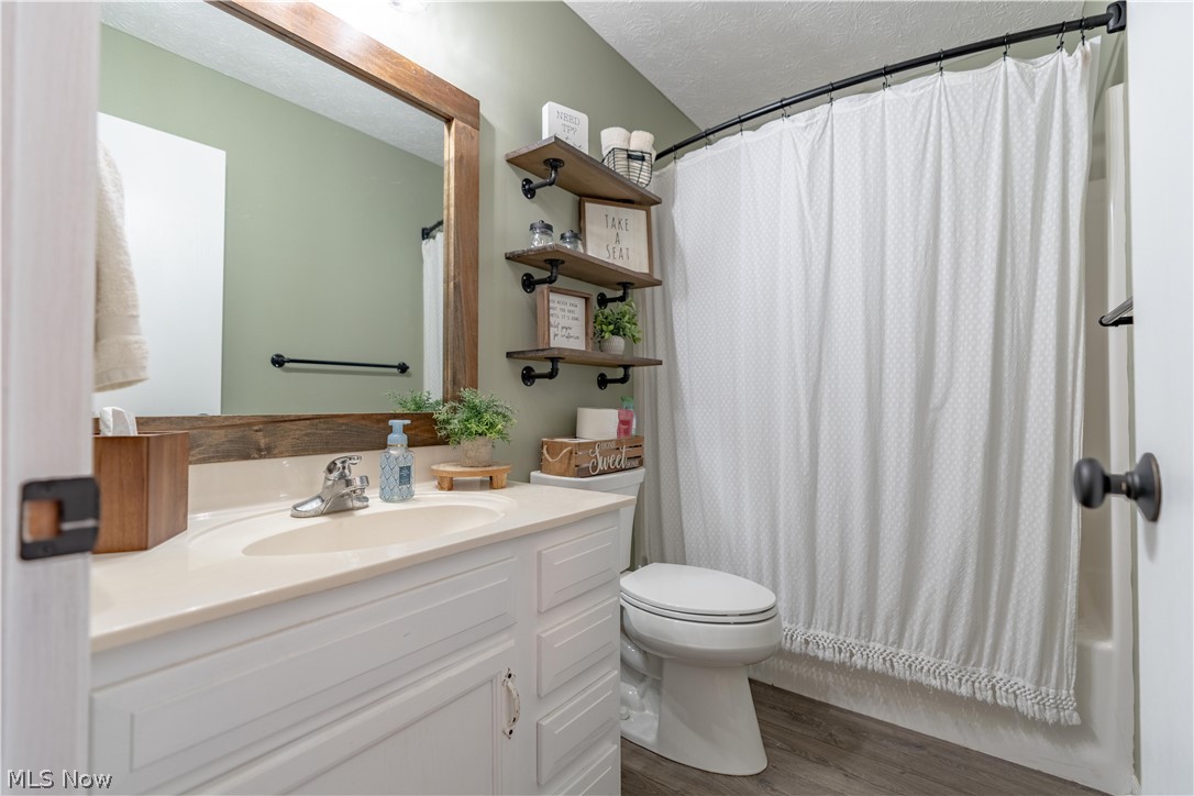 6470 Pilot Knob Avenue NE Louisville OH 44641