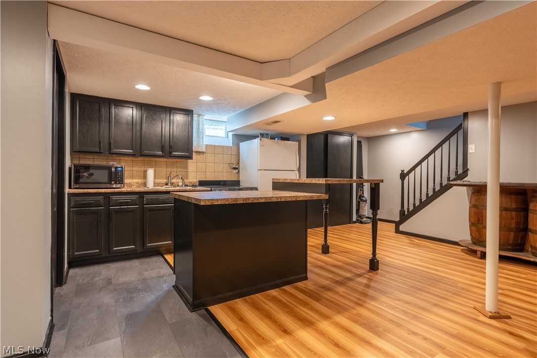 6470 Pilot Knob Avenue NE Louisville OH 44641