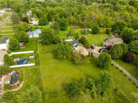6470 Pilot Knob Avenue NE Louisville OH 44641
