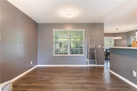 6470 Pilot Knob Avenue NE Louisville OH 44641