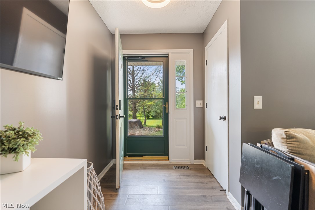 6470 Pilot Knob Avenue NE Louisville OH 44641