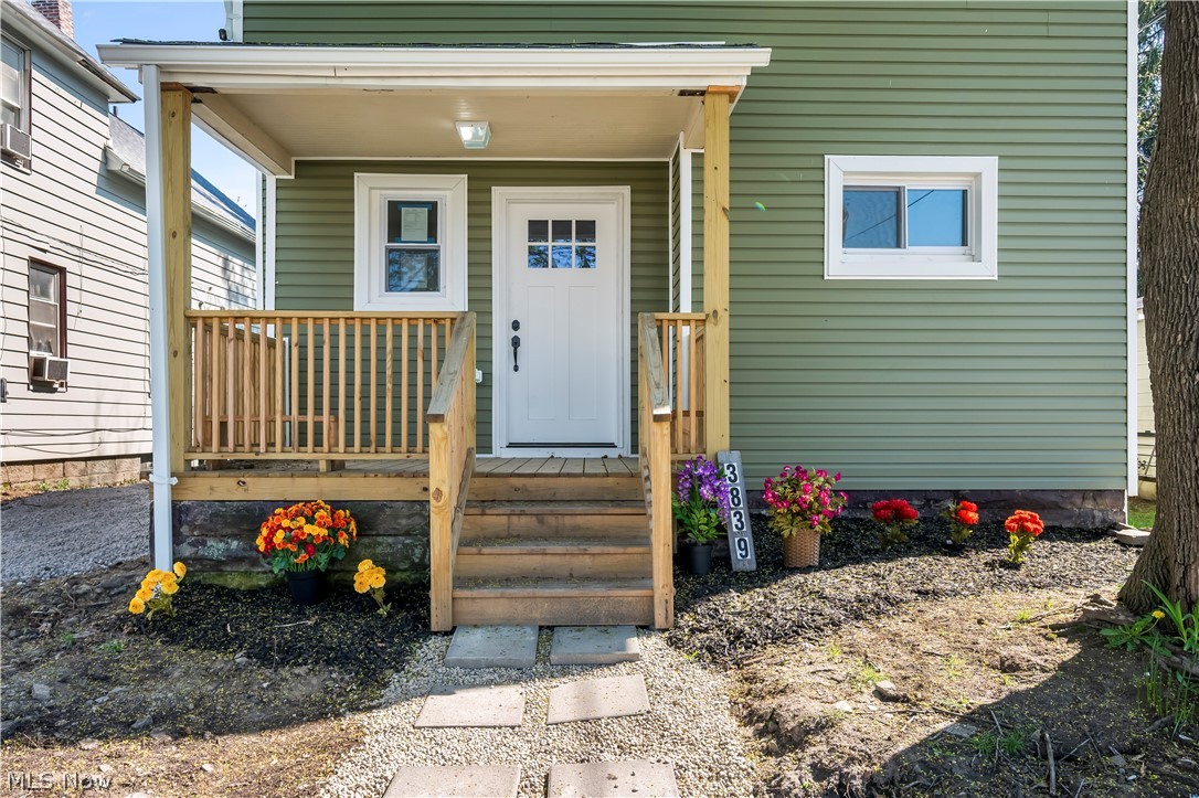 3839 Woodbridge Avenue Cleveland OH 44109
