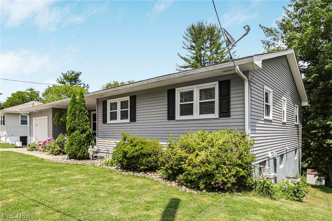 7 Garfield Avenue New Concord OH 43762