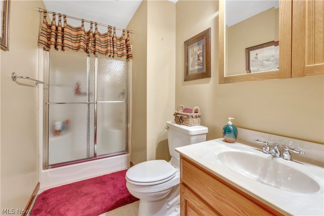 190 Chapel Lane Canfield OH 44406