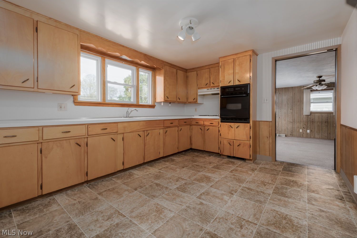 836 W Maple Street North Canton OH 44720