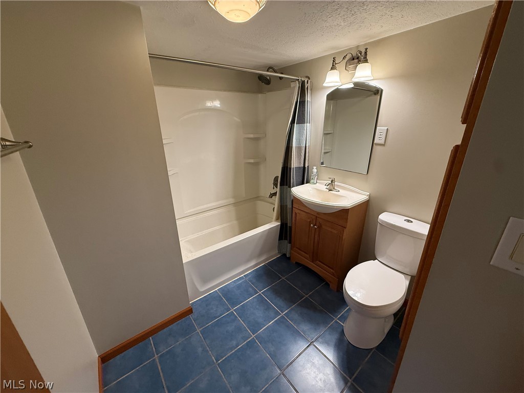 310 Gulf Stream Lane SE New Philadelphia OH 44663