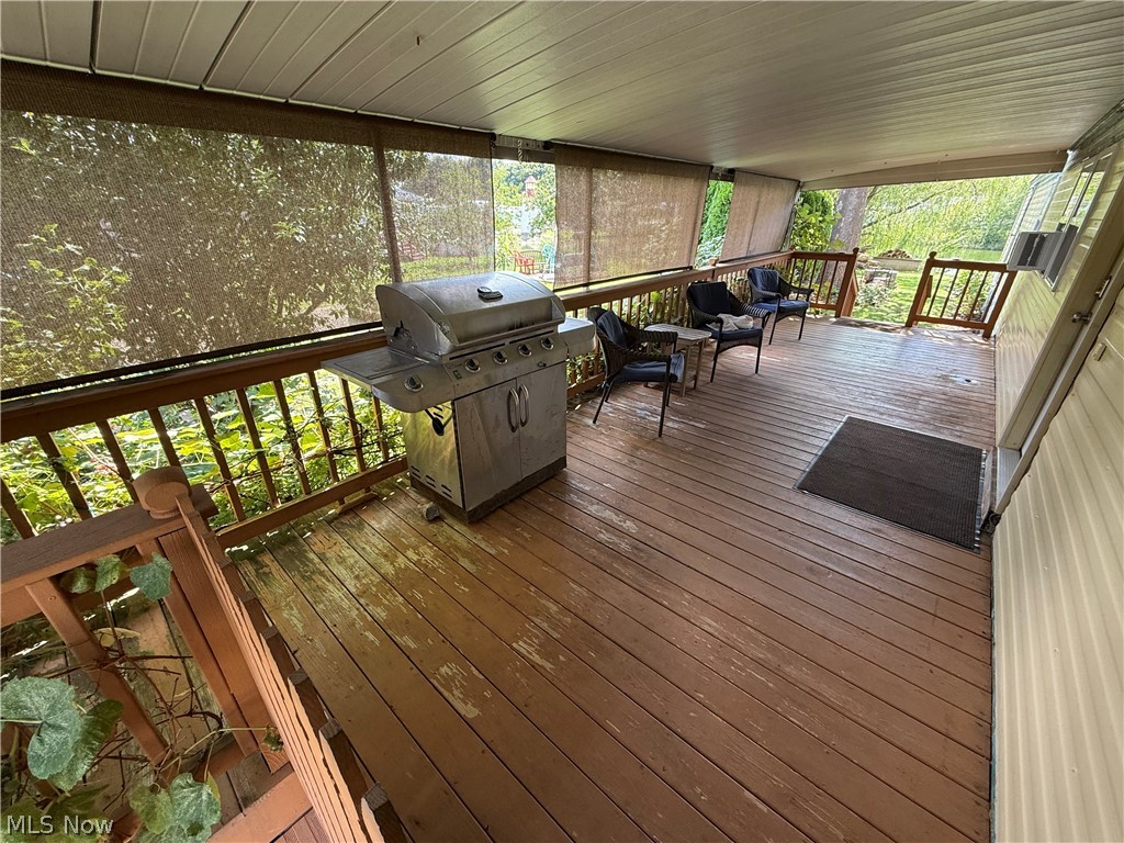 310 Gulf Stream Lane SE New Philadelphia OH 44663