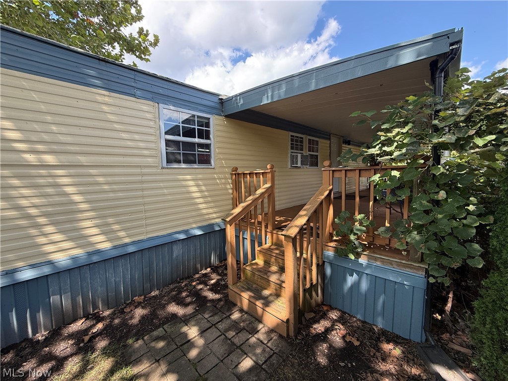 310 Gulf Stream Lane SE New Philadelphia OH 44663