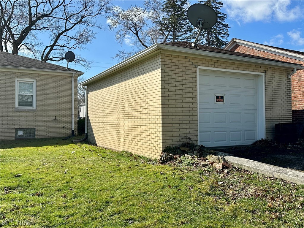 7839 Locust Street Masury OH 44438