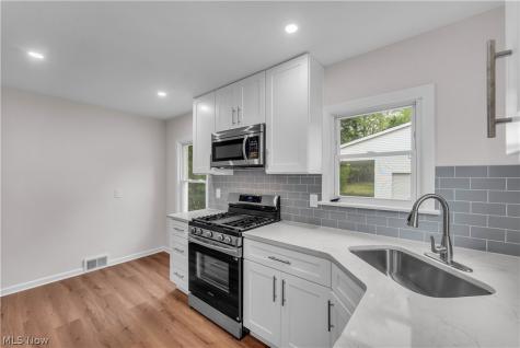 4380 Prasse Road South Euclid OH 44121