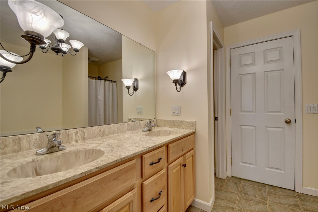 161 Wedgewood Lane NE Carrollton OH 44615