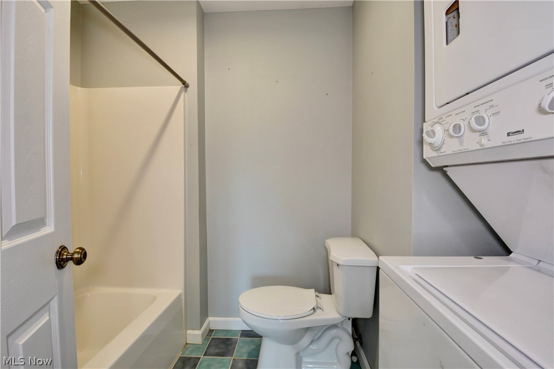 161 Wedgewood Lane NE Carrollton OH 44615