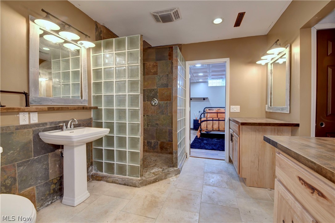 161 Wedgewood Lane NE Carrollton OH 44615