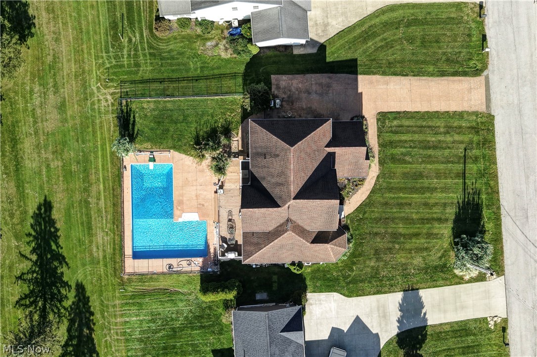 161 Wedgewood Lane NE Carrollton OH 44615