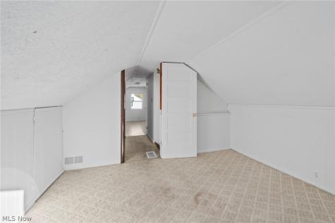 1427 E Broad Louisville OH 44641