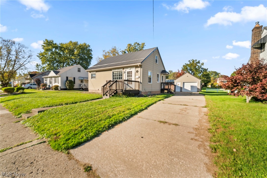 1427 E Broad Louisville OH 44641