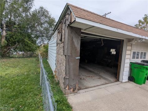 4712 E 93rd Street Garfield Heights OH 44125