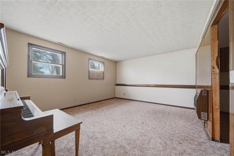 3770 Dotwood Street NW North Canton OH 44720