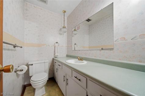 3770 Dotwood Street NW North Canton OH 44720