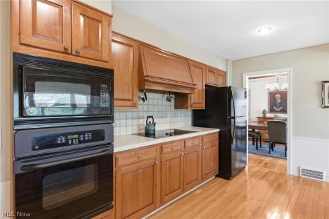 2044 S Belvoir Boulevard South Euclid OH 44121