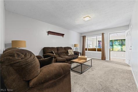 331 Elmwood Avenue Barberton OH 44203