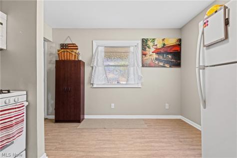 331 Elmwood Avenue Barberton OH 44203