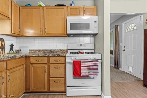 331 Elmwood Avenue Barberton OH 44203