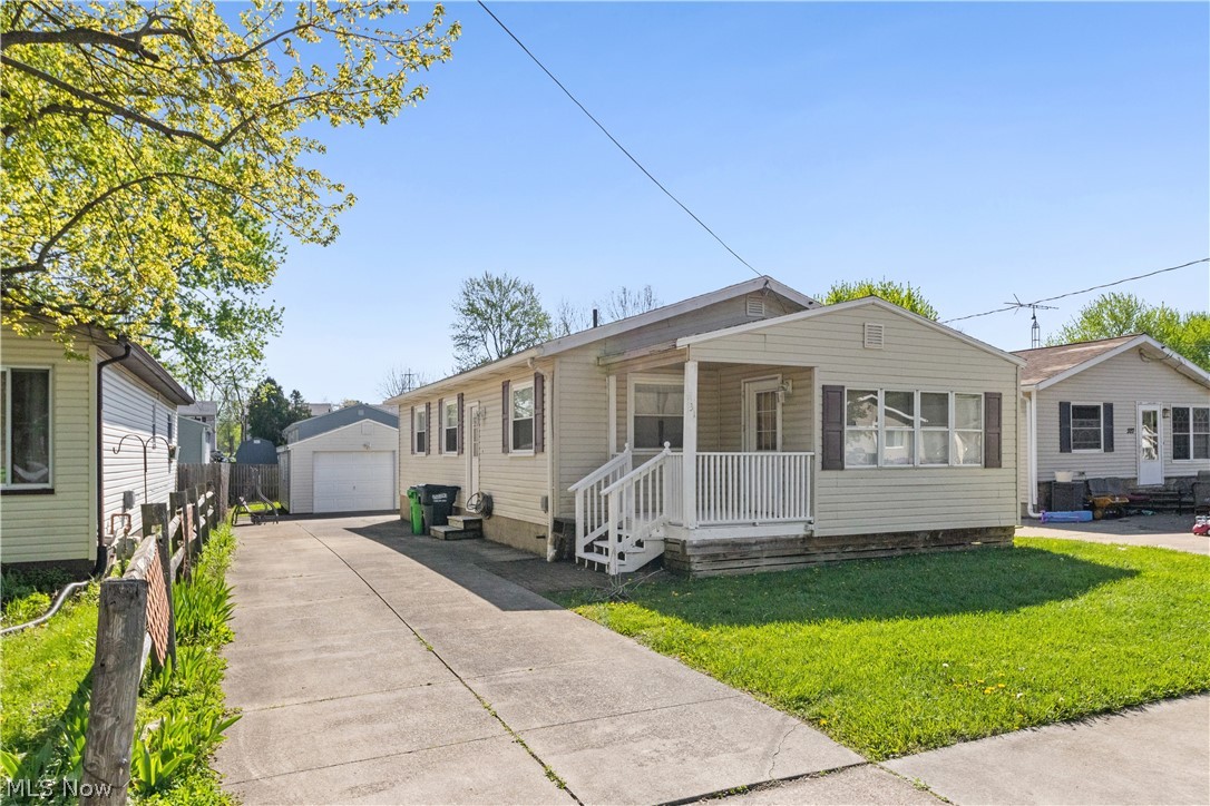 331 Elmwood Avenue Barberton OH 44203