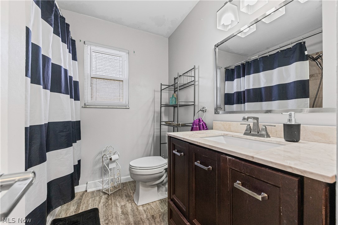 331 Elmwood Avenue Barberton OH 44203