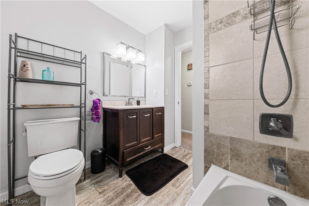 331 Elmwood Avenue Barberton OH 44203