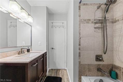 331 Elmwood Avenue Barberton OH 44203
