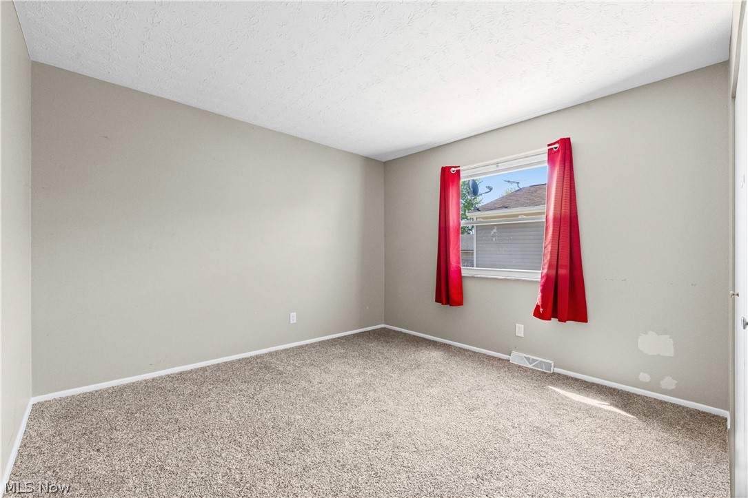 331 Elmwood Avenue Barberton OH 44203