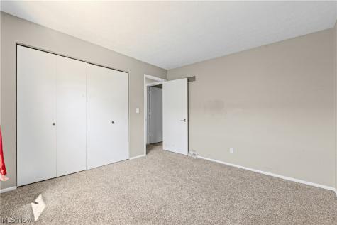 331 Elmwood Avenue Barberton OH 44203