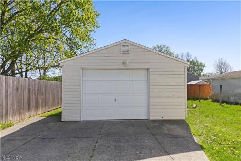 331 Elmwood Avenue Barberton OH 44203
