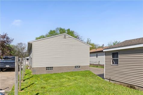 331 Elmwood Avenue Barberton OH 44203