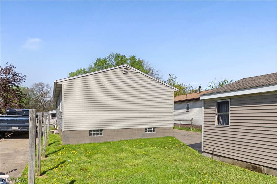 331 Elmwood Avenue Barberton OH 44203