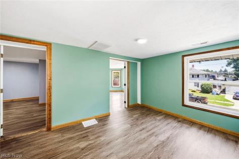 470 S Saint Clair Street Painesville OH 44077