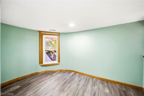 470 S Saint Clair Street Painesville OH 44077