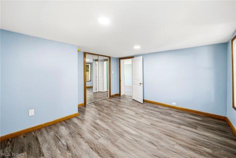 470 S Saint Clair Street Painesville OH 44077