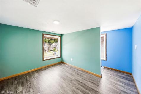470 S Saint Clair Street Painesville OH 44077