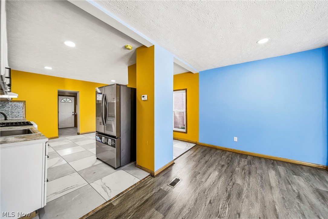 470 S Saint Clair Street Painesville OH 44077