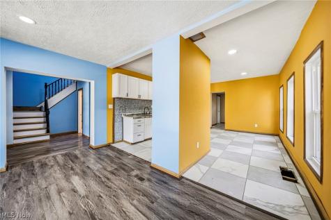 470 S Saint Clair Street Painesville OH 44077