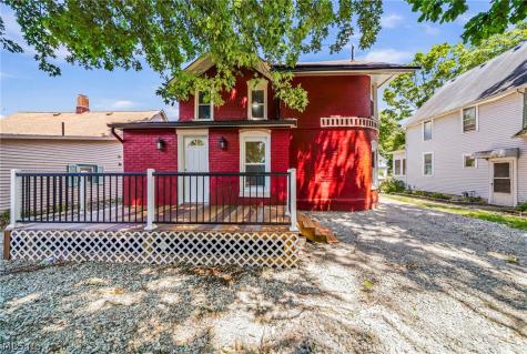 470 S Saint Clair Street Painesville OH 44077