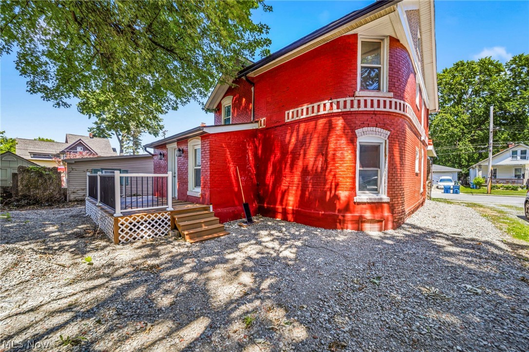 470 S Saint Clair Street Painesville OH 44077
