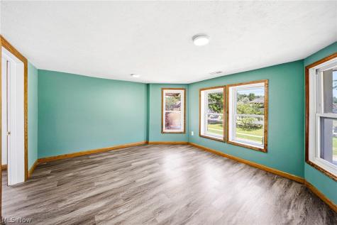 470 S Saint Clair Street Painesville OH 44077